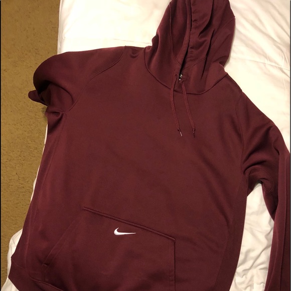 burgundy nike sweatshirt